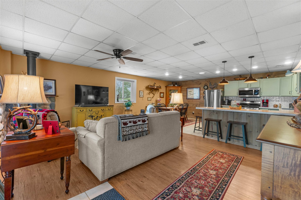 2922 S Hillsdale Road, Hillsdale, MI, 49242-9192