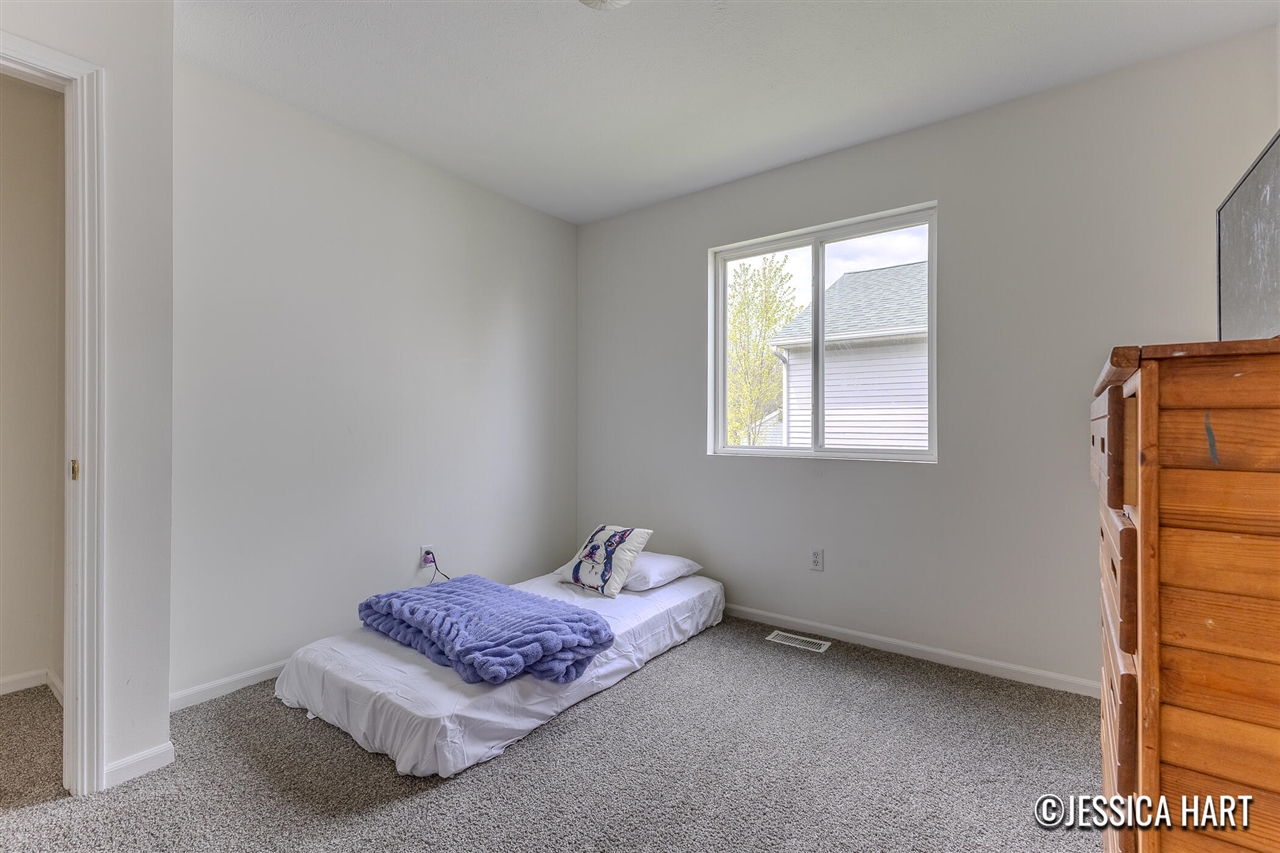 321 Pioneer Trail, Cedar Springs, MI, 49319