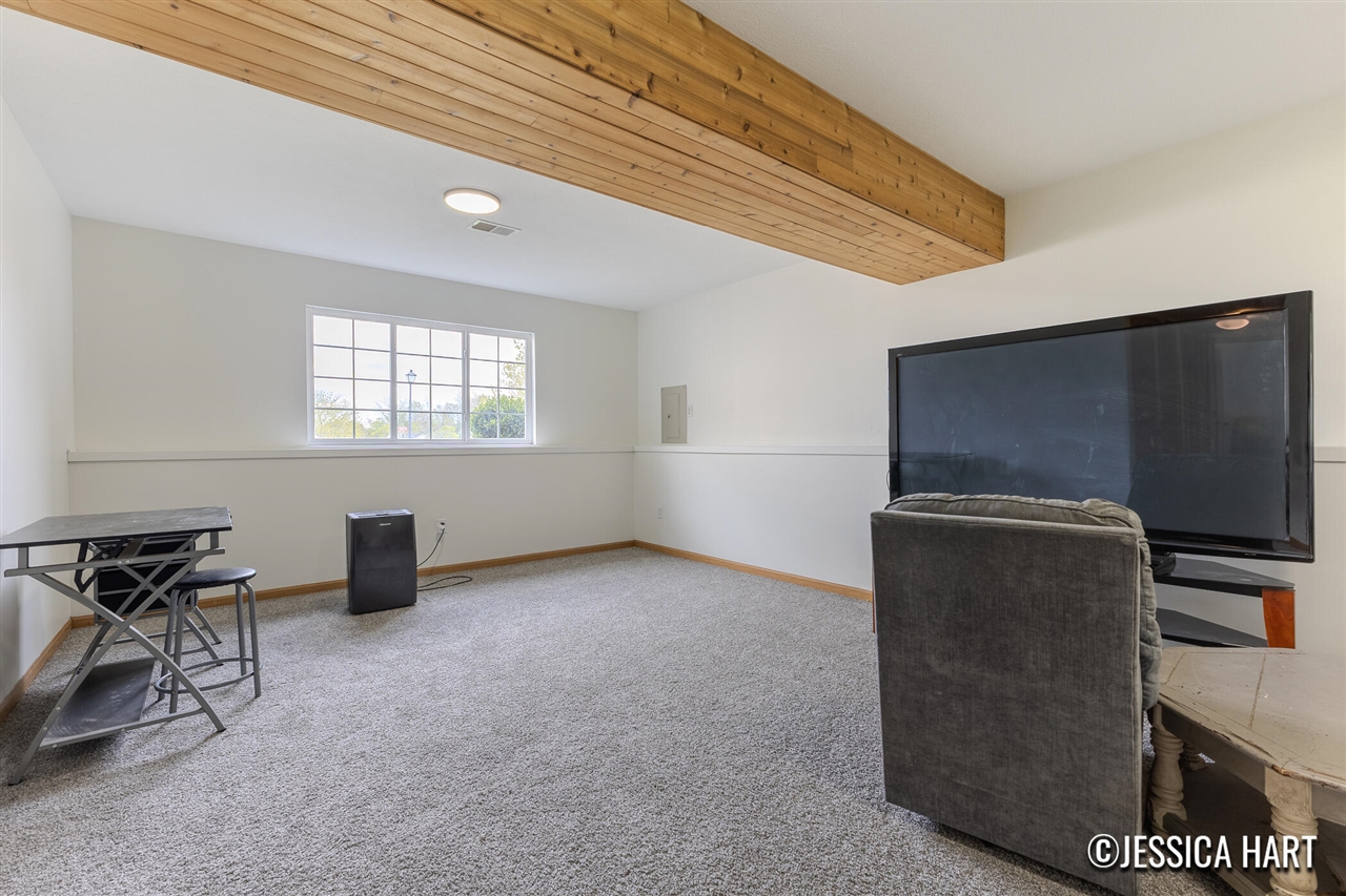 321 Pioneer Trail, Cedar Springs, MI, 49319