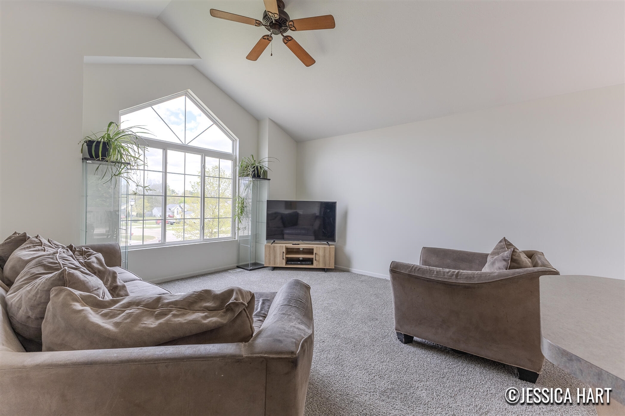 321 Pioneer Trail, Cedar Springs, MI, 49319