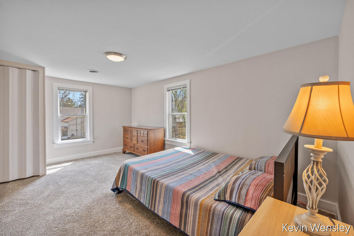 1312 Leonard Street, Grand Rapids, MI, 49505-5513