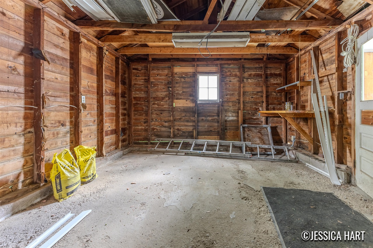 851 Hollywood Street, Grand Rapids, MI, 49505-3871