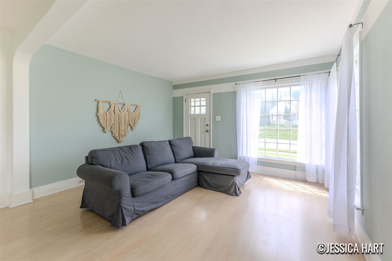 851 Hollywood Street, Grand Rapids, MI, 49505-3871