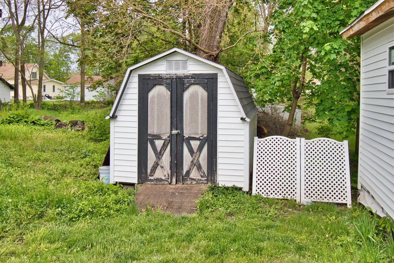 1020 N 8th Street, Niles, MI, 49120-1716