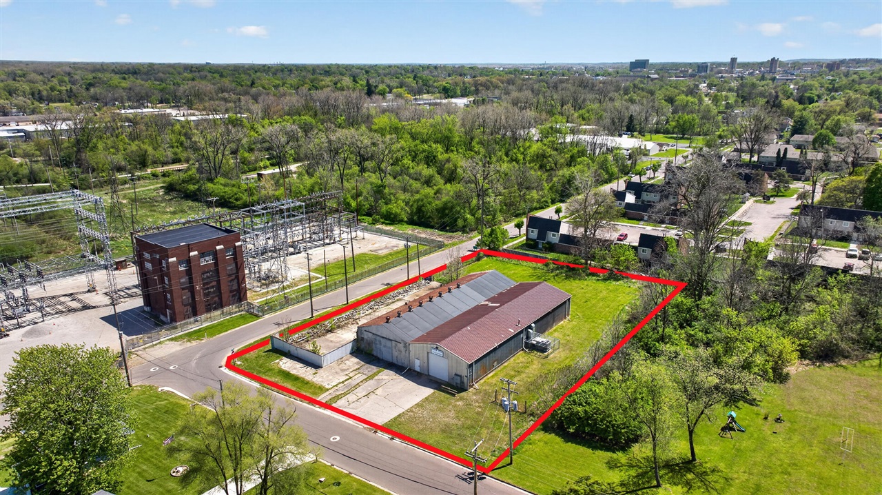 301 Hillsdale Street, Jackson, MI, 49202-2243