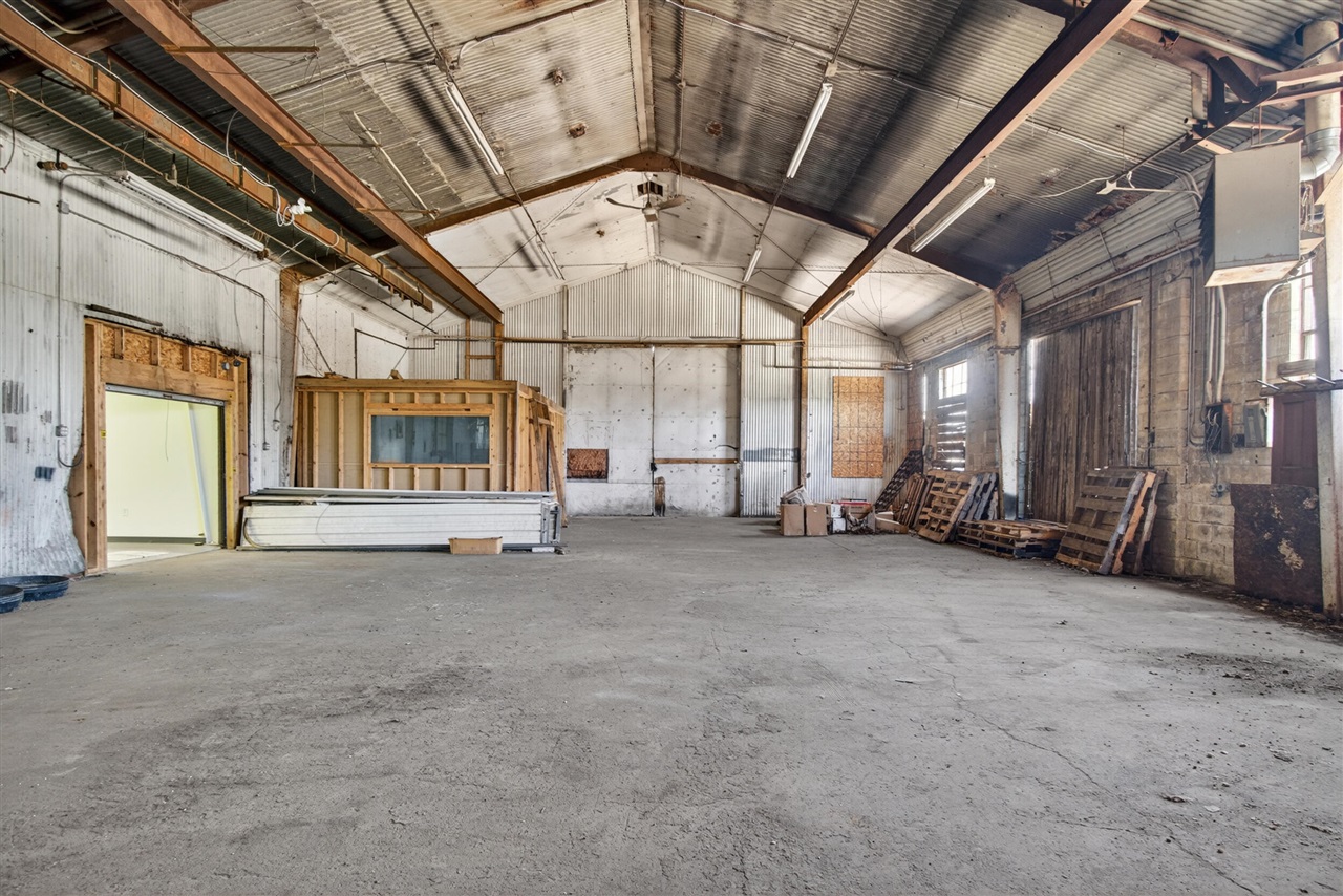 301 Hillsdale Street, Jackson, MI, 49202-2243