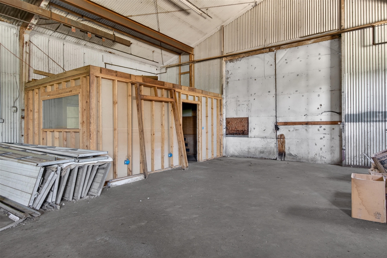 301 Hillsdale Street, Jackson, MI, 49202-2243
