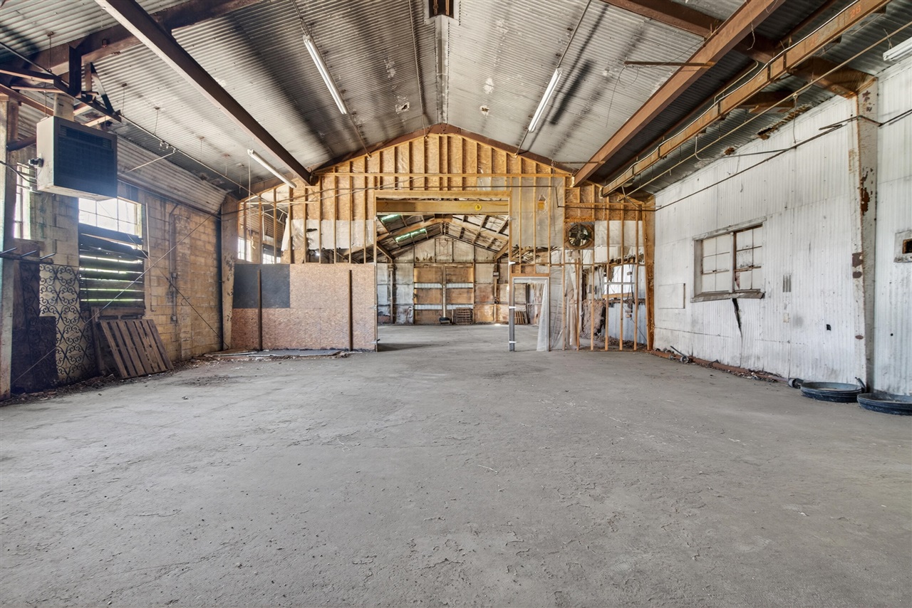 301 Hillsdale Street, Jackson, MI, 49202-2243