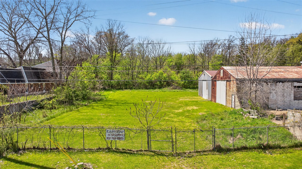 301 Hillsdale Street, Jackson, MI, 49202-2243