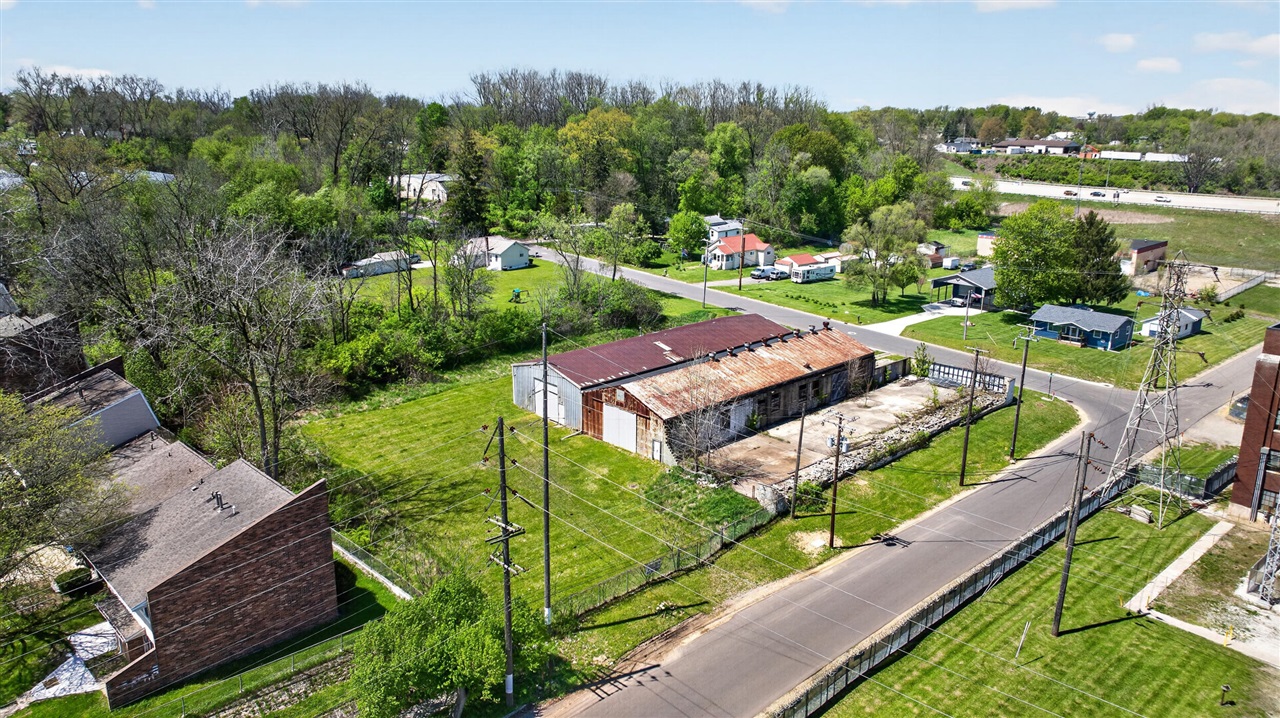 301 Hillsdale Street, Jackson, MI, 49202-2243