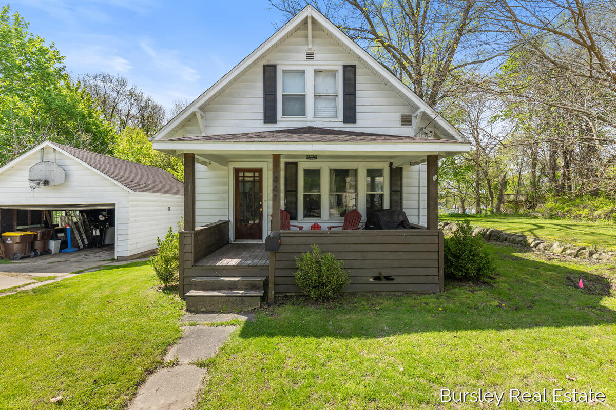 447 E Lincoln Avenue, Ionia, MI, 48846-1331