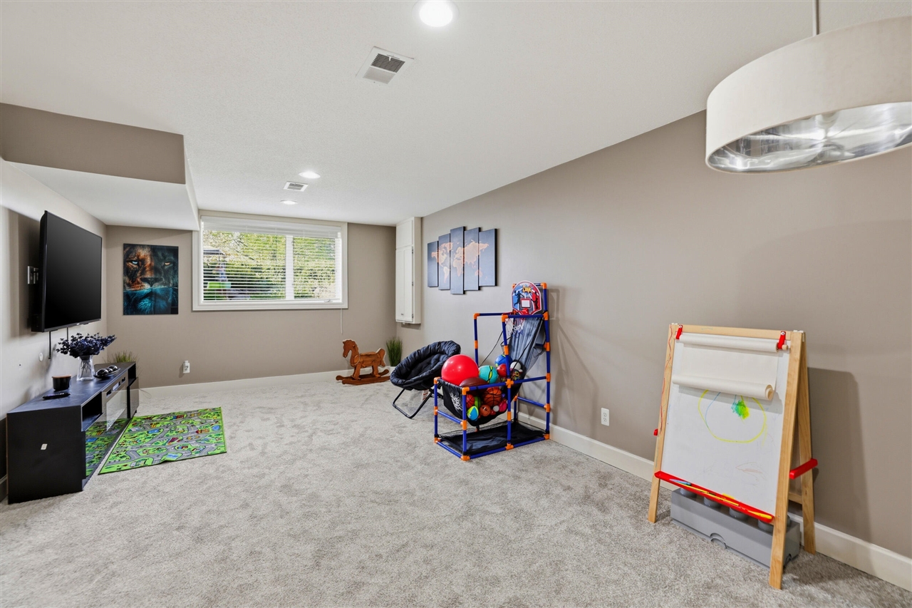 7355 Old Lantern Drive, Caledonia, MI, 49316-9004