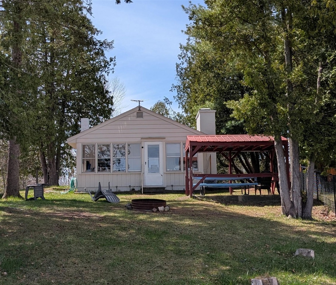 Homes for sale in Farwell, MI | 8791 S Old State Ave, Farwell, MI 48622 | MLS# 70530256