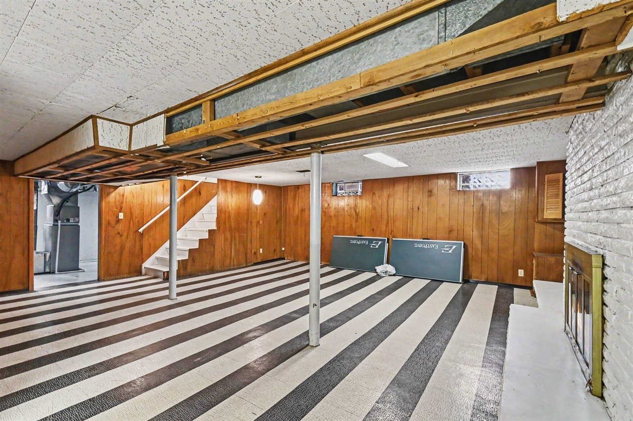 2421 Barstow Road, Lansing, MI, 48906-3740