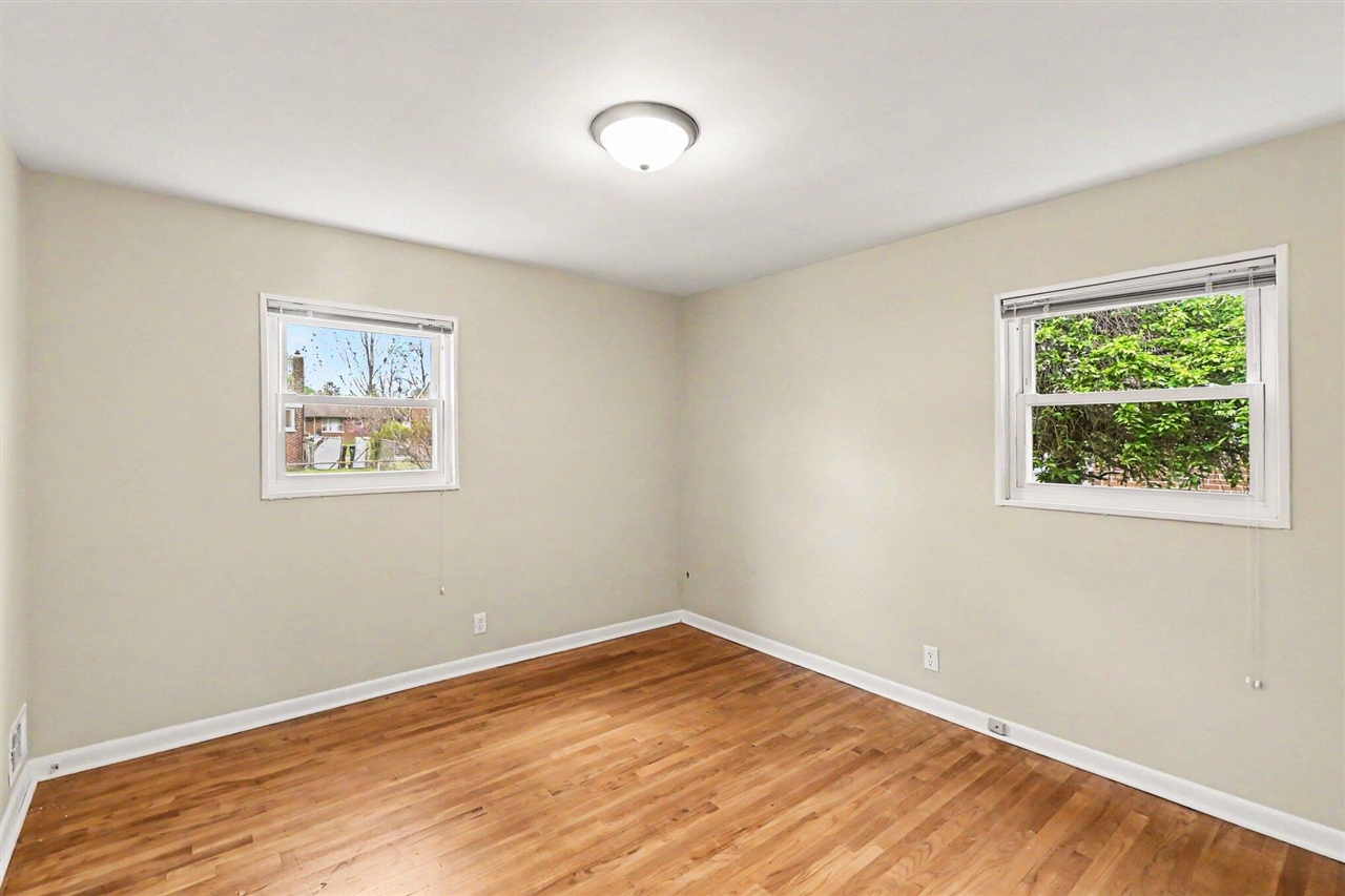 2421 Barstow Road, Lansing, MI, 48906-3740