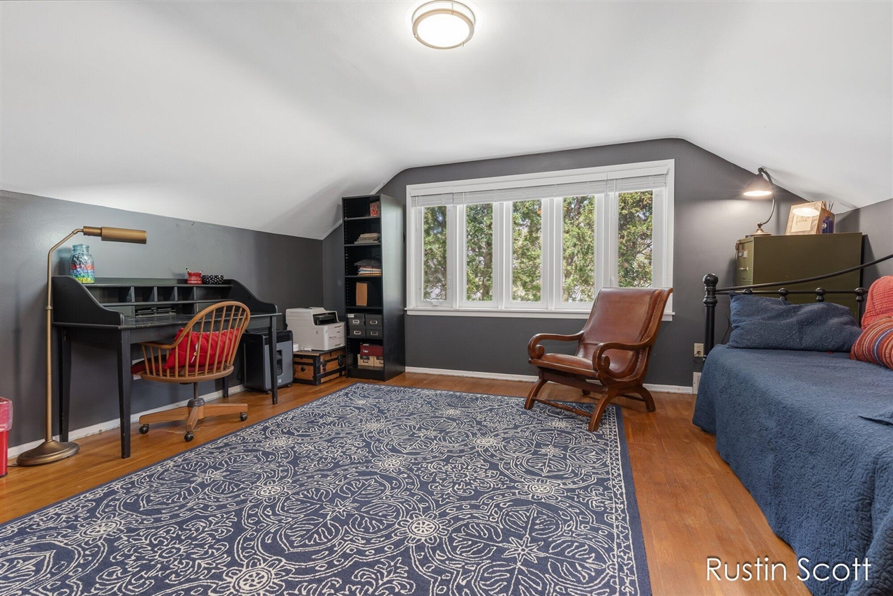 185 S Monroe Street, Rockford, MI, 49341