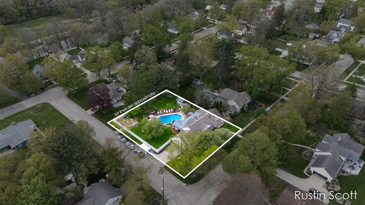 185 S Monroe Street, Rockford, MI, 49341