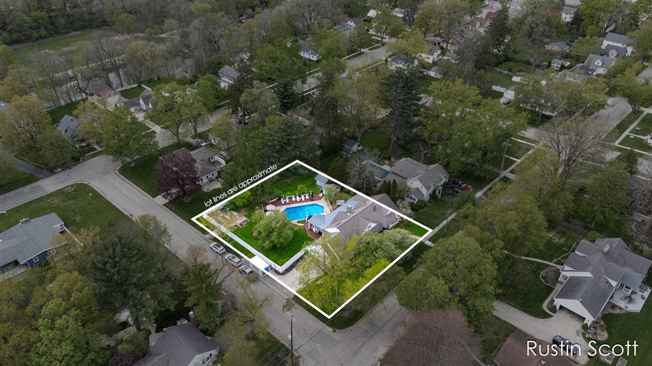 185 S Monroe Street, Rockford, MI, 49341