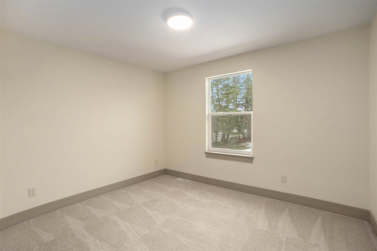 2098 Linden Avenue, Grand Rapids, MI, 49507-3271