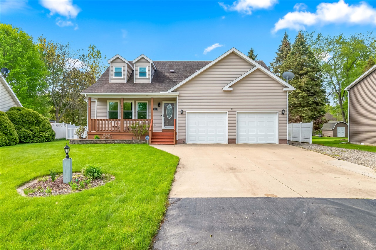 301 Case Street, Jonesville, MI, 49250-9416