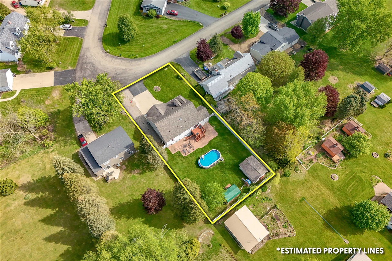 301 Case Street, Jonesville, MI, 49250-9416