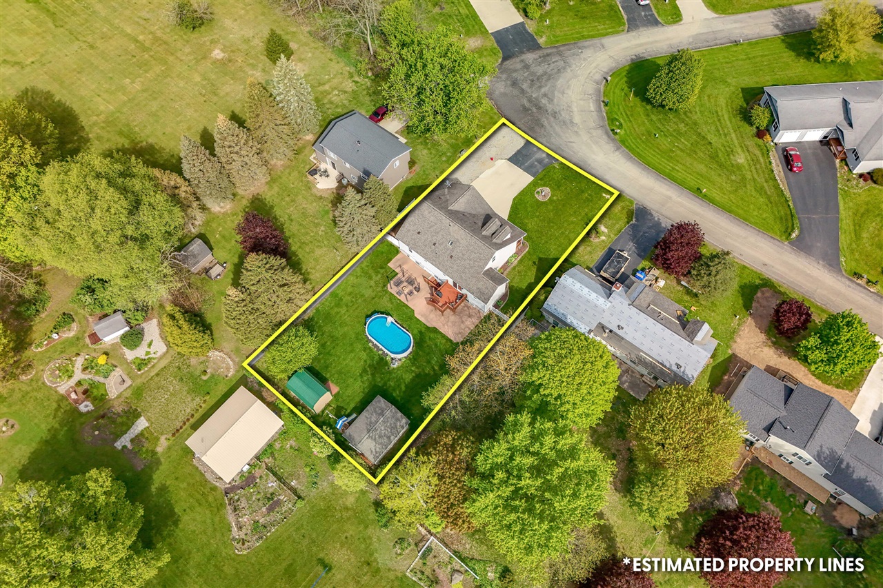 301 Case Street, Jonesville, MI, 49250-9416