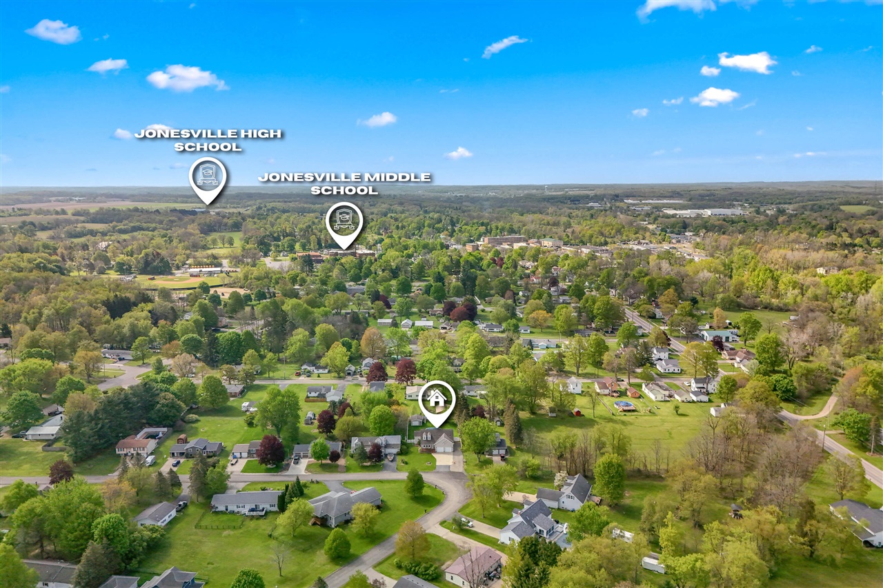 301 Case Street, Jonesville, MI, 49250-9416