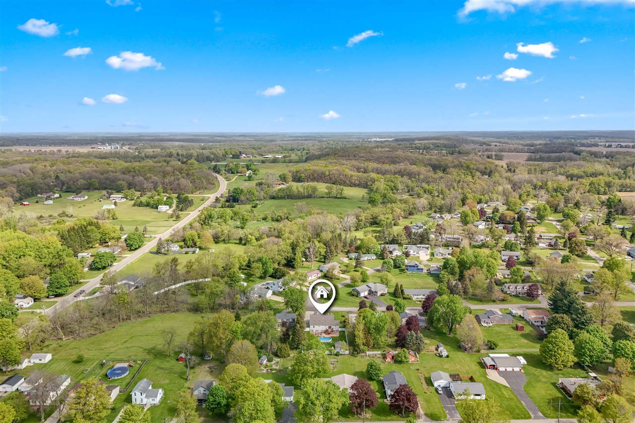 301 Case Street, Jonesville, MI, 49250-9416