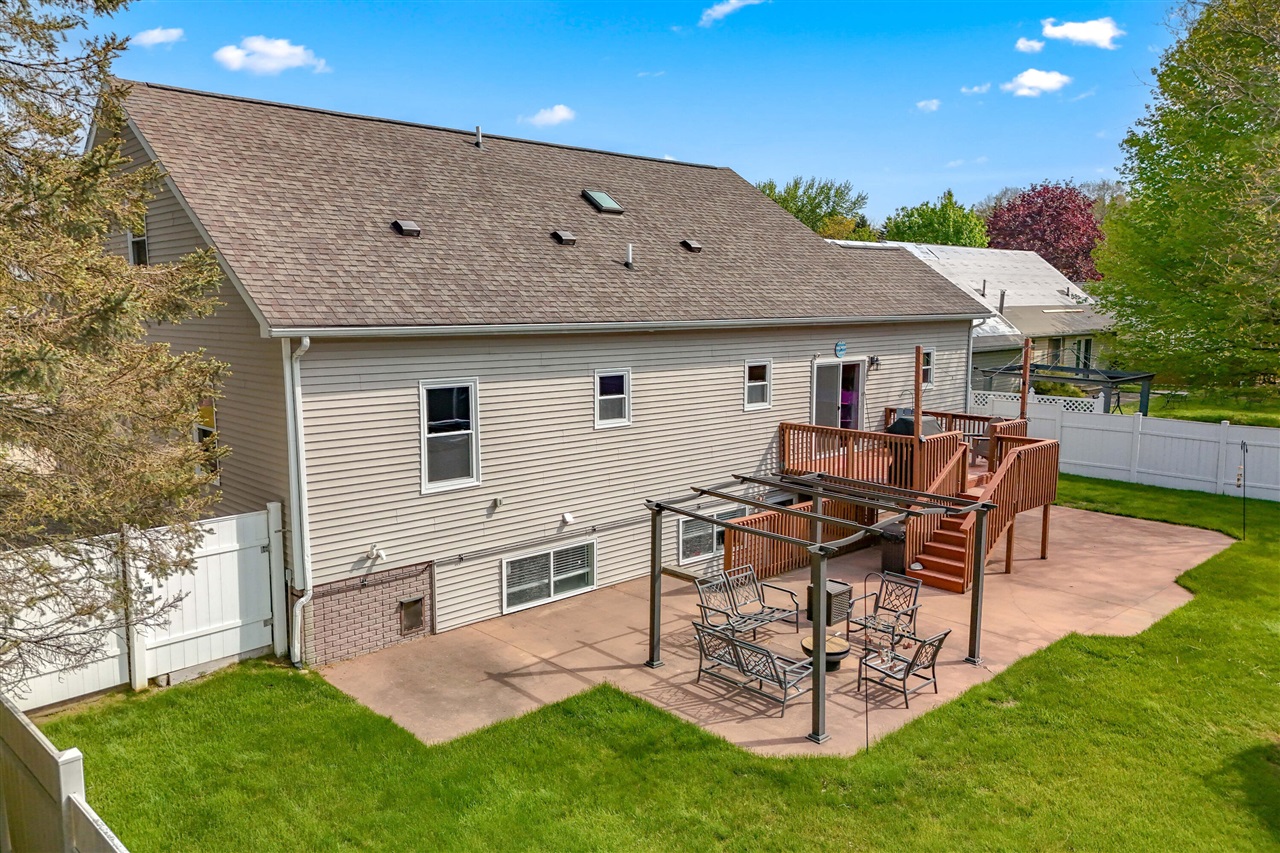 301 Case Street, Jonesville, MI, 49250-9416