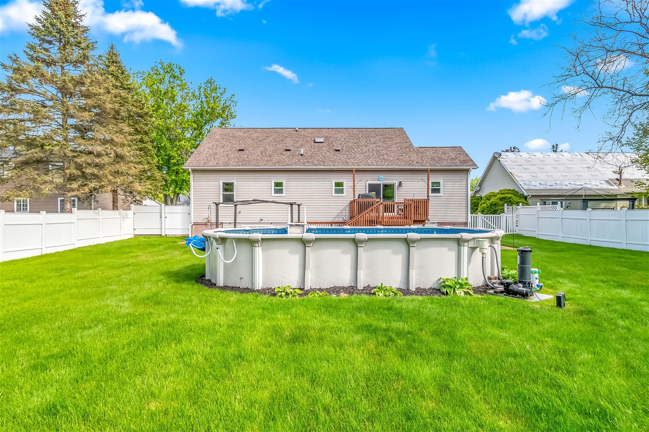 301 Case Street, Jonesville, MI, 49250-9416