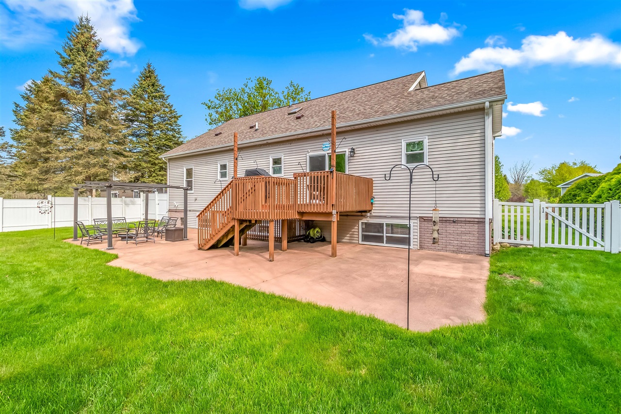 301 Case Street, Jonesville, MI, 49250-9416