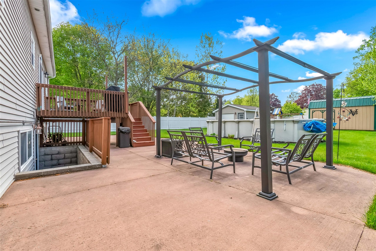 301 Case Street, Jonesville, MI, 49250-9416