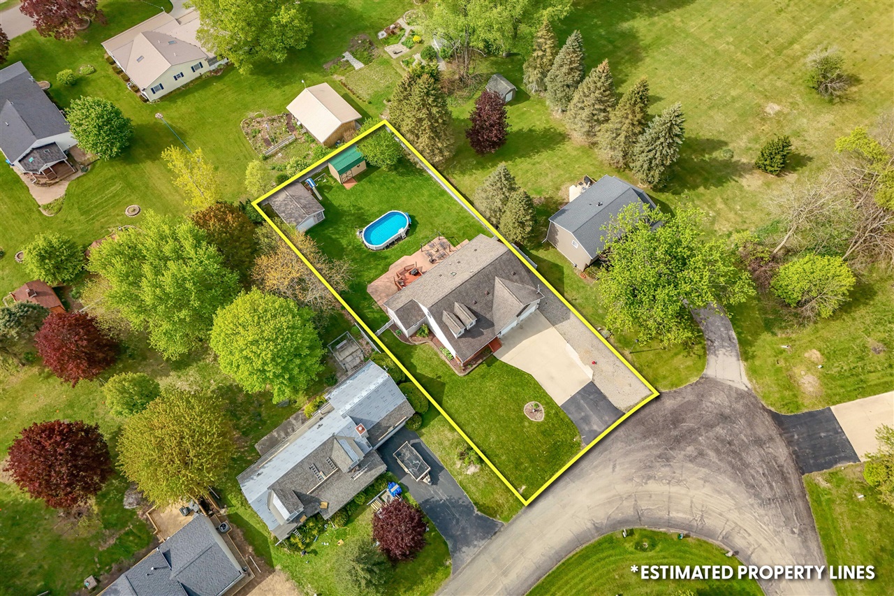 301 Case Street, Jonesville, MI, 49250-9416