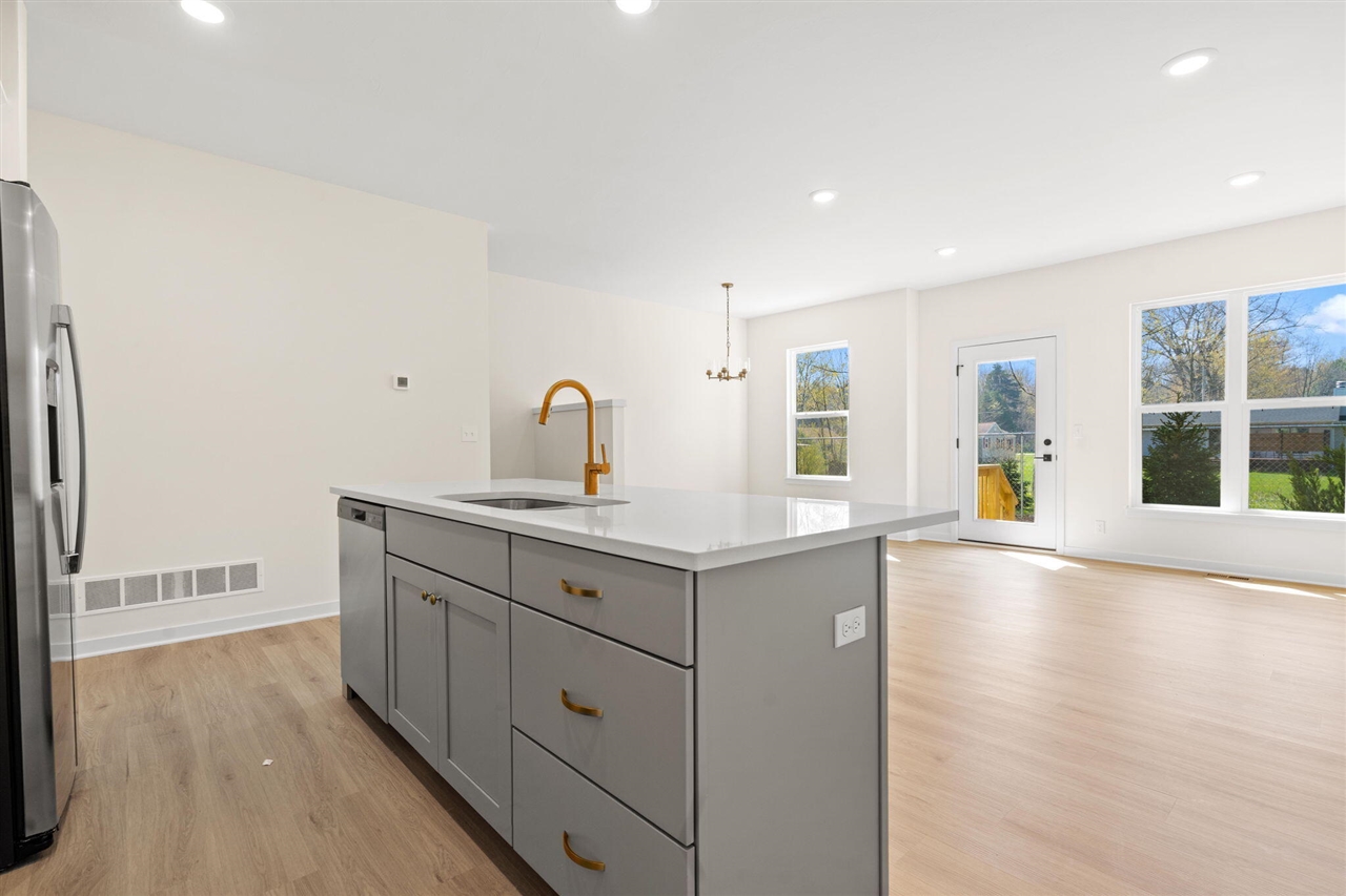 1968 S Shorewood Lane, Holland, MI, 49423-4314