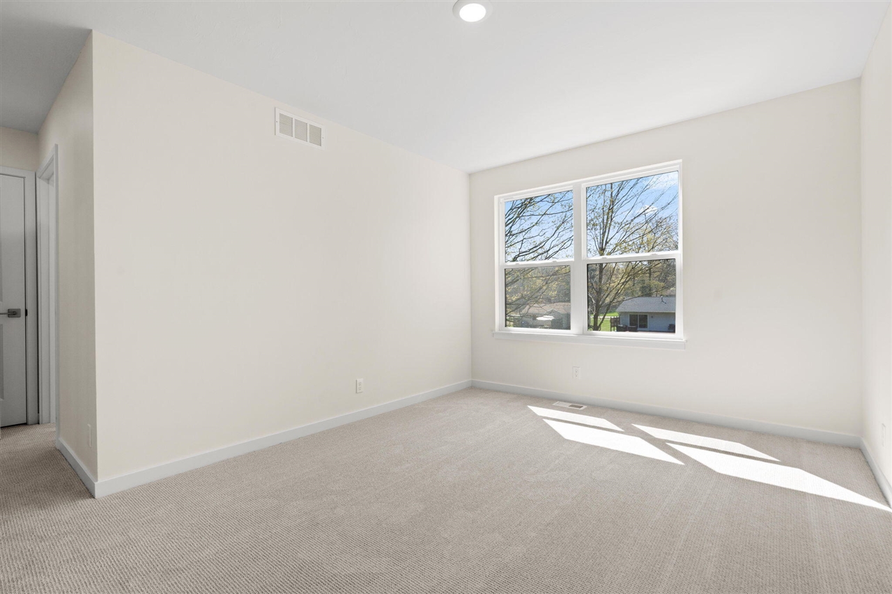 1968 S Shorewood Lane, Holland, MI, 49423-4314