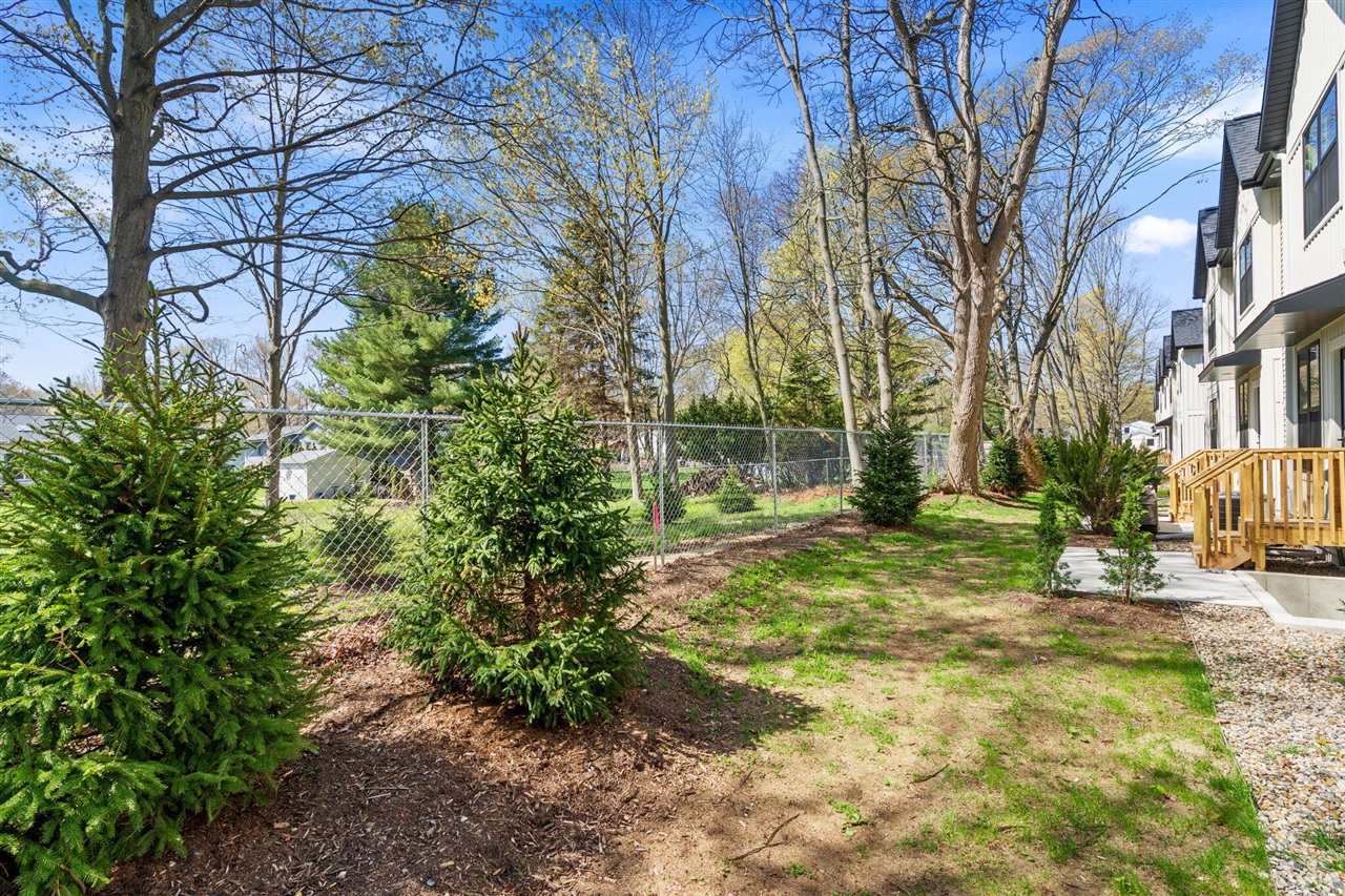 1968 S Shorewood Lane, Holland, MI, 49423-4314