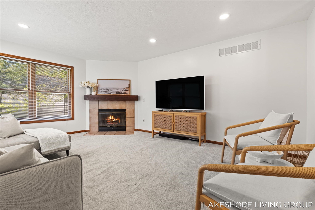 1065 Superior Court, Holland, MI, 49424-2526