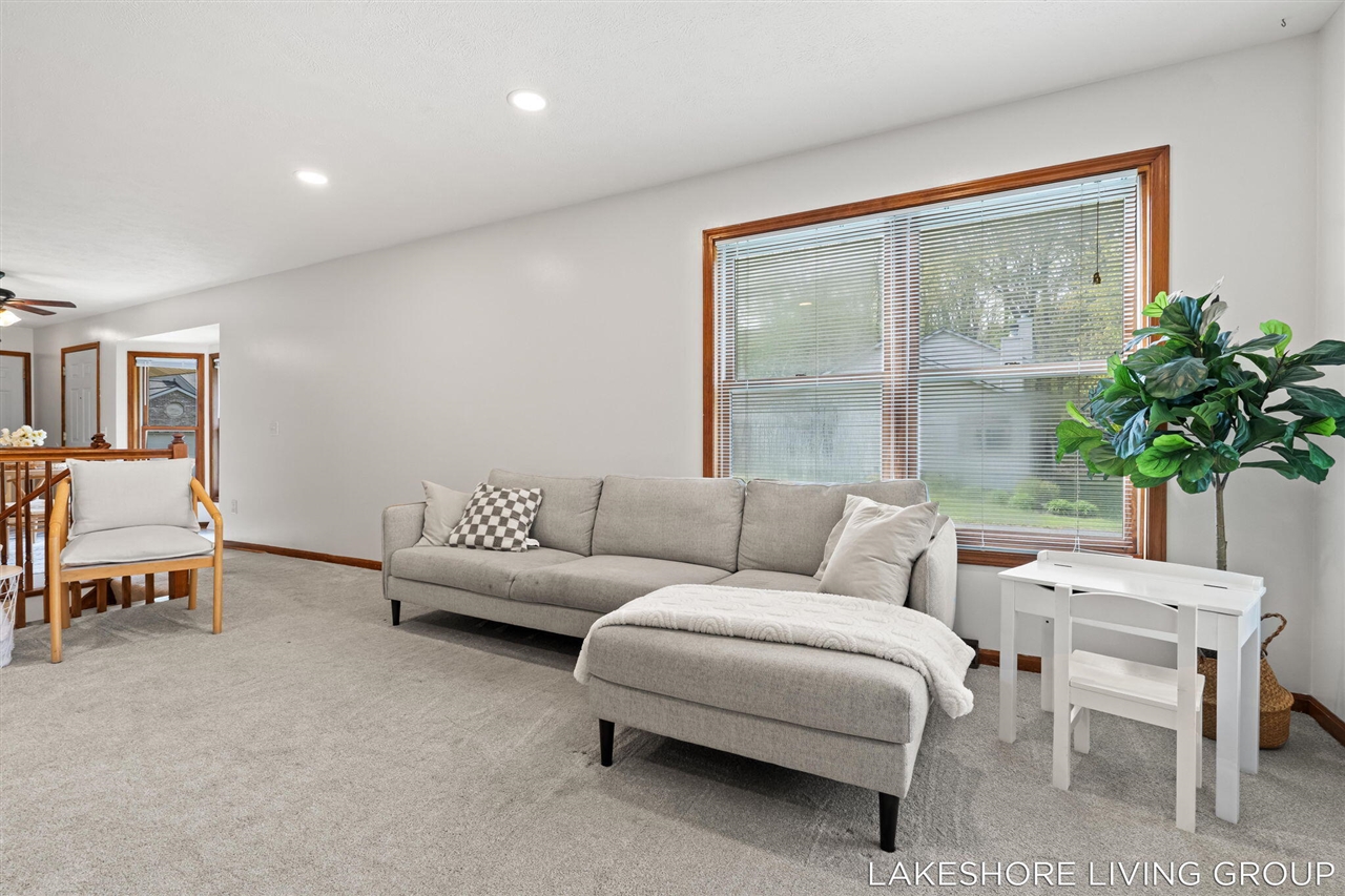 1065 Superior Court, Holland, MI, 49424-2526
