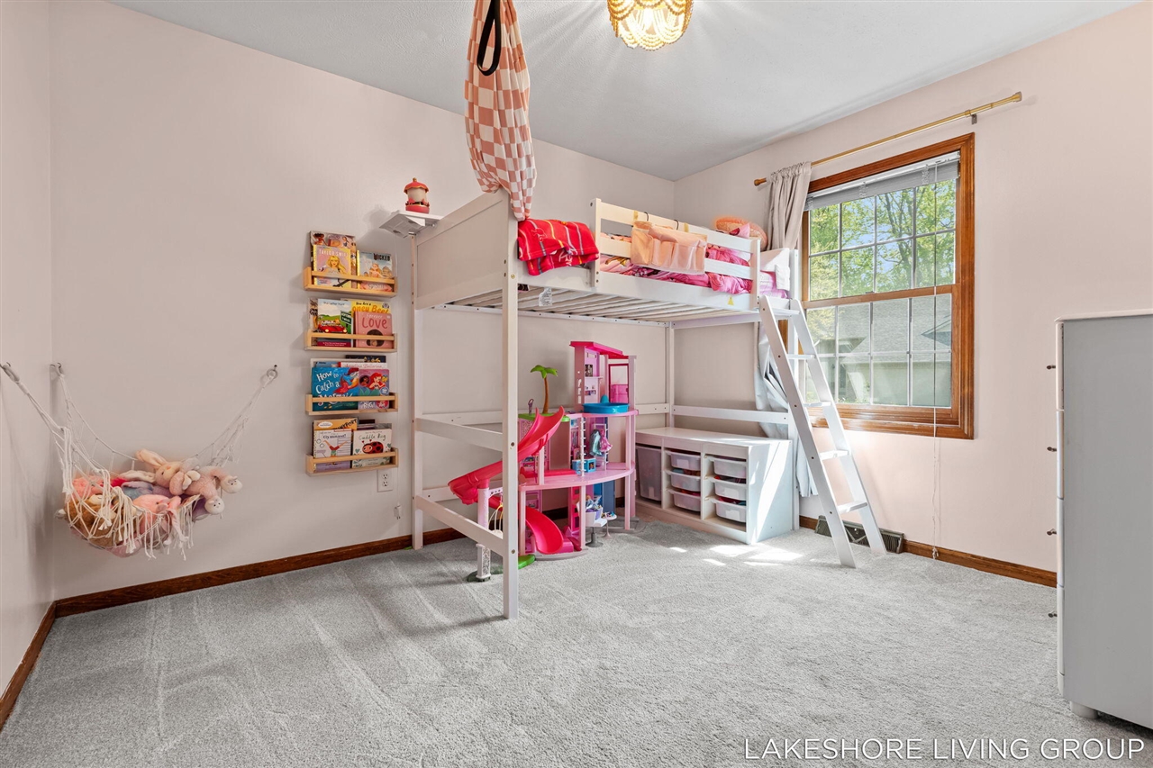 1065 Superior Court, Holland, MI, 49424-2526