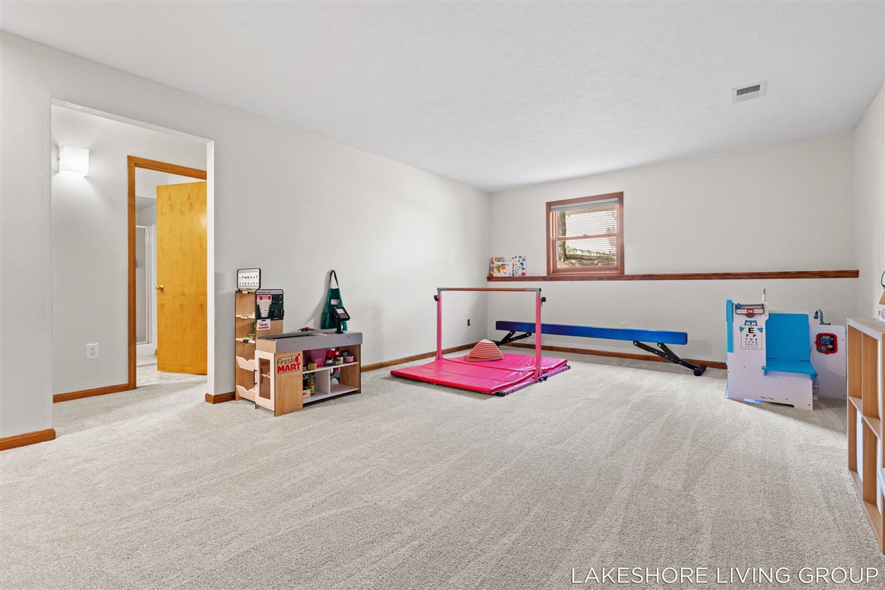 1065 Superior Court, Holland, MI, 49424-2526