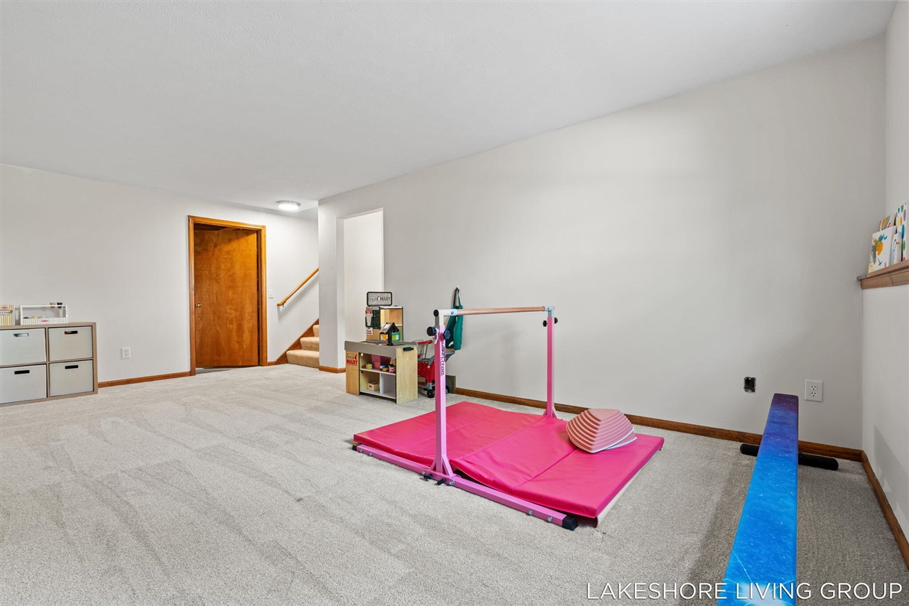 1065 Superior Court, Holland, MI, 49424-2526