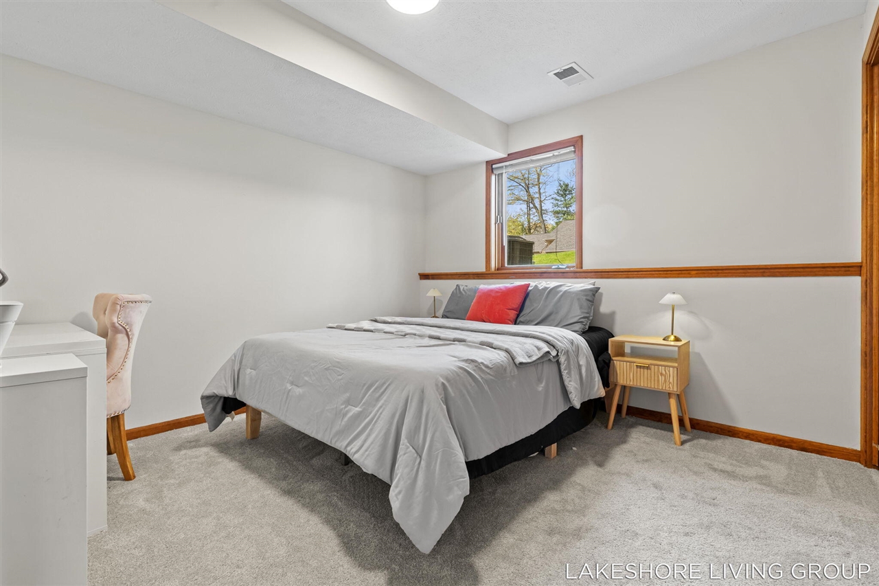 1065 Superior Court, Holland, MI, 49424-2526