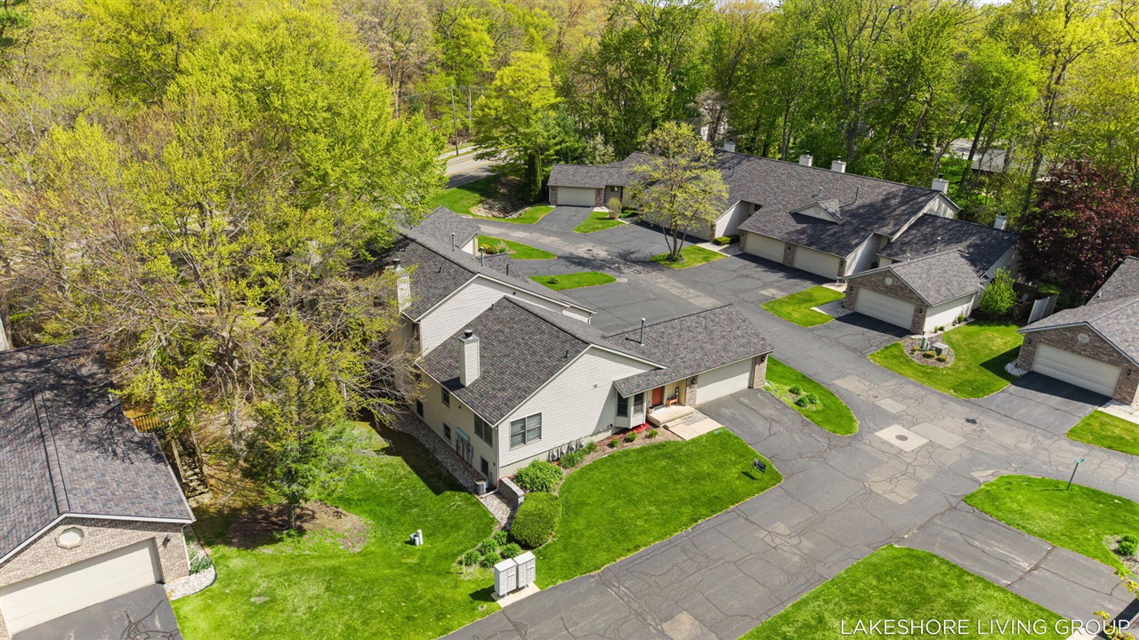 1065 Superior Court, Holland, MI, 49424-2526