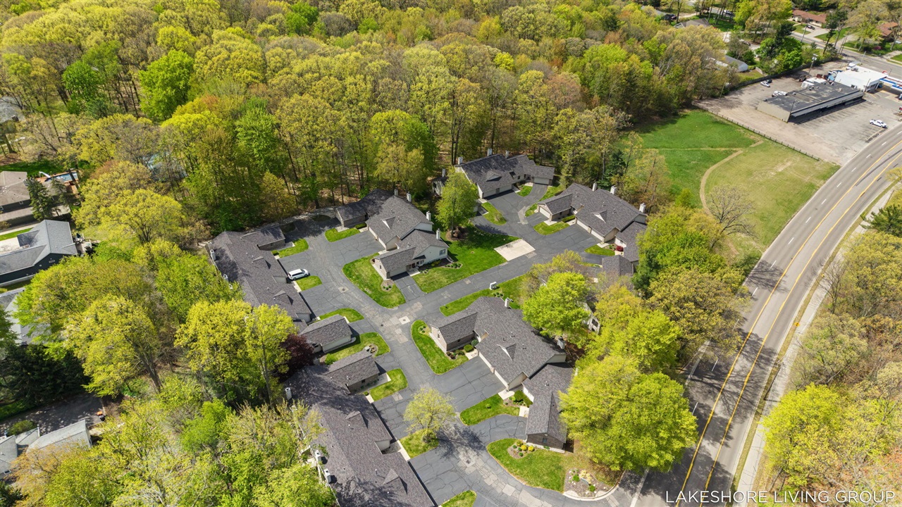 1065 Superior Court, Holland, MI, 49424-2526