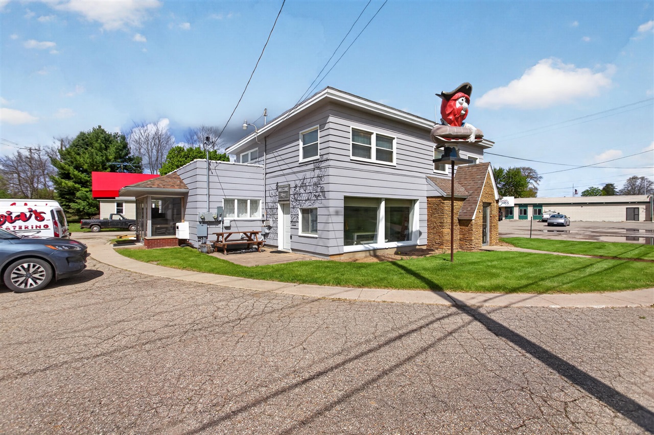 1500 Kooiman Avenue, Grand Haven, MI, 49417