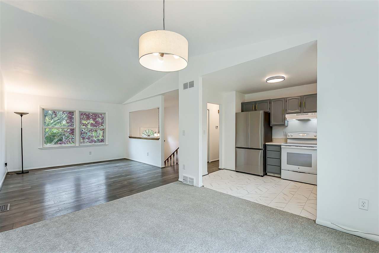 2105 Foss Court, Ann Arbor, MI, 48103-2401