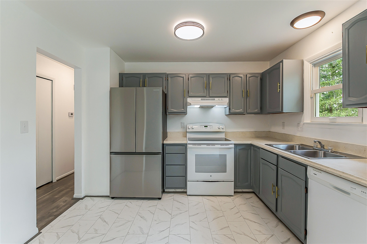 2105 Foss Court, Ann Arbor, MI, 48103-2401