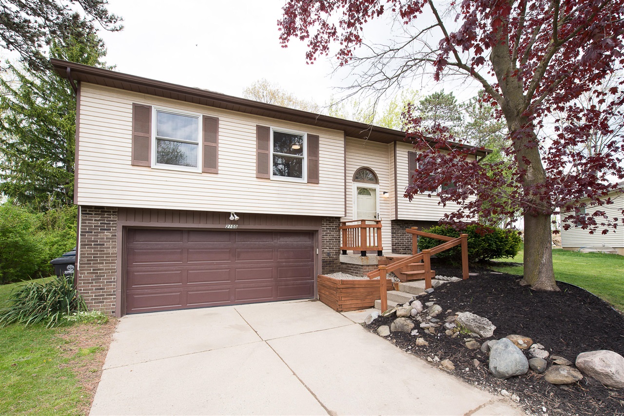2105 Foss Court, Ann Arbor, MI, 48103-2401