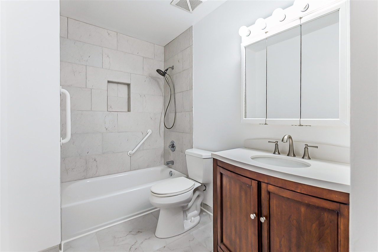 2105 Foss Court, Ann Arbor, MI, 48103-2401