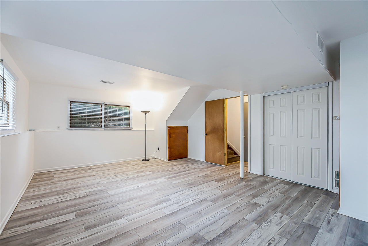 2105 Foss Court, Ann Arbor, MI, 48103-2401